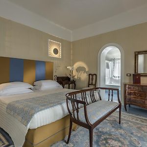 Standard Zimmer mit Kingsize-Bett